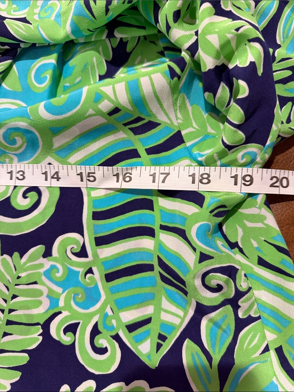 Lilly Pulitzer Elsa top Size Medium EUC - Picture 5 of 7